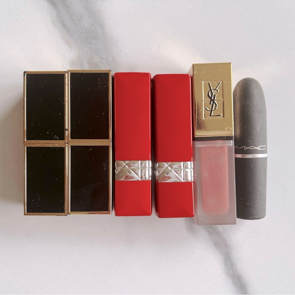 6 lipsticks with popular brands and colors with 9 brand new gifts